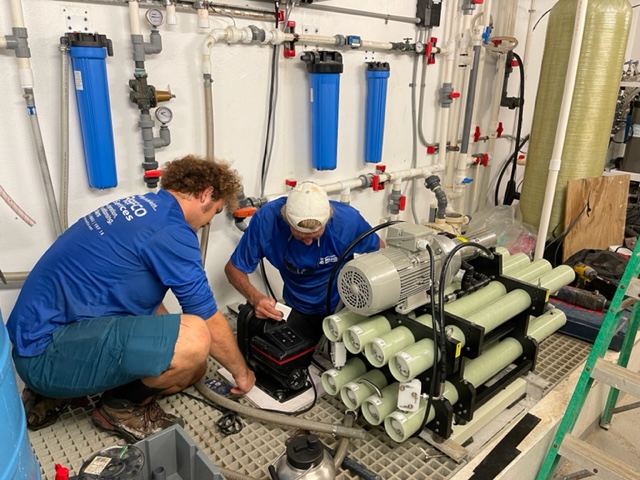 Consult the experts Reefco Services boats big and small